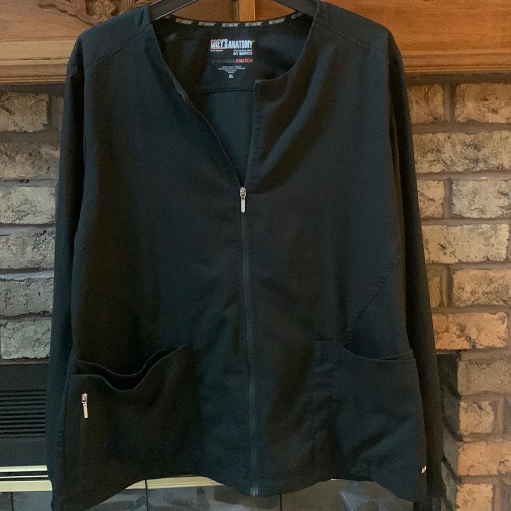 Womens black size xl grey’s anatomy warm-up  scrub jacket euc